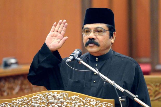 Ibrahim Abu Shah Angkat Sumpah Jawatan Senator - MYNEWSHUB