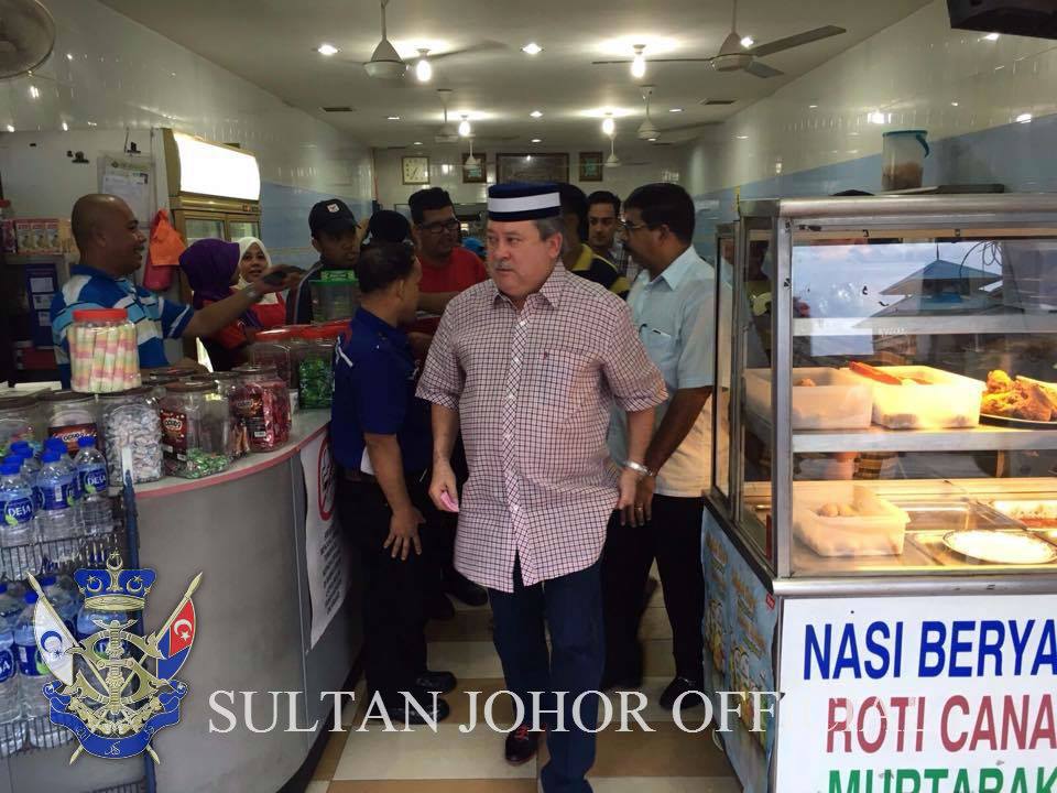  Gambar  Sultan  Johor  Makan Kedai Biasa Siap Belanja 