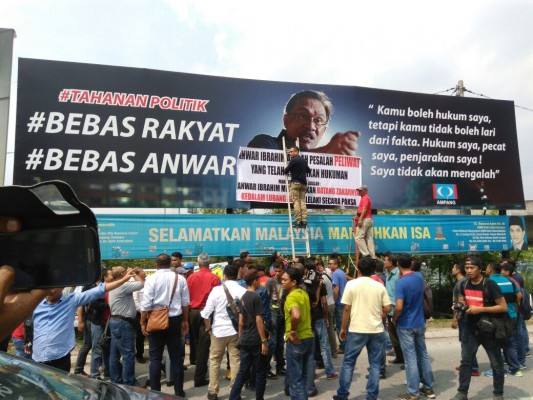 billboard1