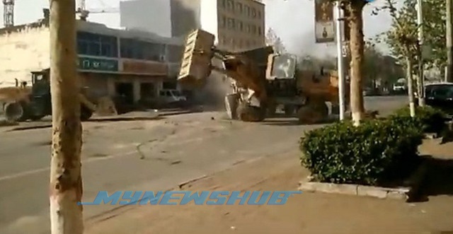 bulldozer_fight