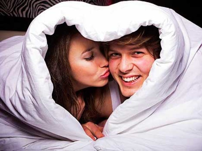 couple-52c7c37765205_exlst-696x520