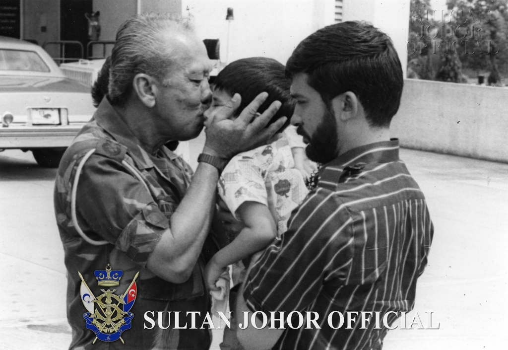 Pesanan 'Syahdu' Sultan Johor Sempena Hari Bapa - MYNEWSHUB