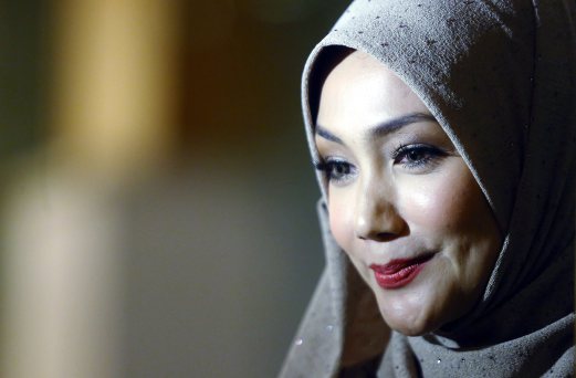 ERRA FAZIRA / FESYEN SAFARI MIMOSA RAYA 2015