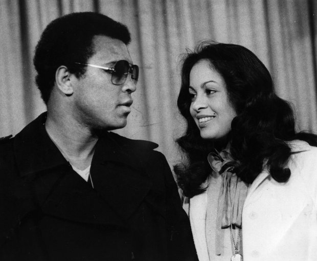 circa 1978: Muhammad Ali and his wife Veronica at Heathrow Airport. (Photo by Evening Standard/Getty Images)