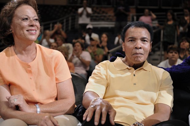 Boxing legend Muhammad Ali and his wife Yolanda 'Lonnie' Williams sit courtside at a WNBA basketball game on Friday, September 25, 2009 in Phoenix, Arizona. Pictured: Muhammad Ali and Yolanda 'Lonnie' Williams Ref: SPL1088873 250909 Picture by: Splash News Splash News and Pictures Los Angeles: 310-821-2666 New York: 212-619-2666 London: 870-934-2666 photodesk@splashnews.com 