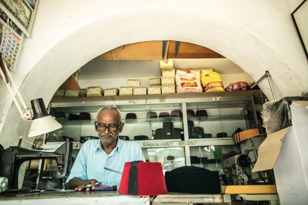 Songkok Buatan Tradisional Kian Pupus