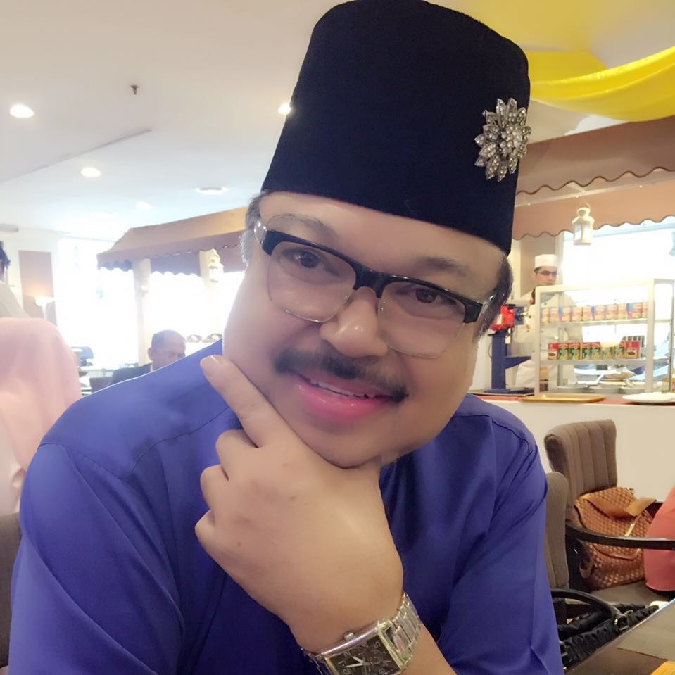 Jaafar Onn Melenting Pemakaian Kurta Diagungkan