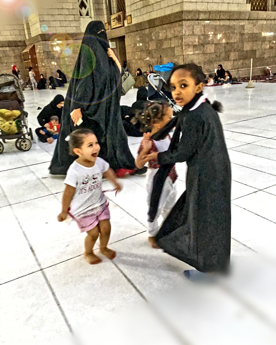 Ziarah Madinah & Makkah via Foto Artistik IG @tvalhijrah114