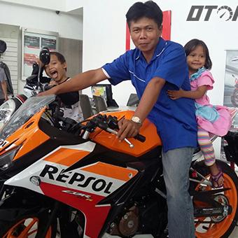 Lelaki Bayar Motor Idaman Guna Syiling