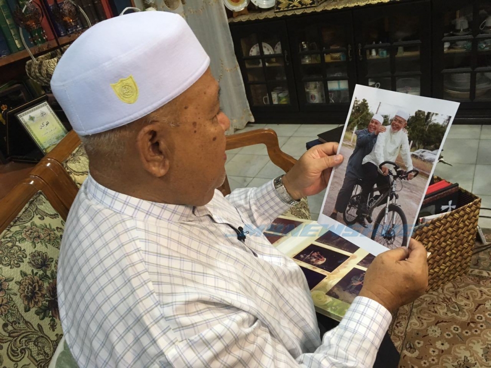 Gambar 2 Ulama Berbasikal, Hassan Din Tersenyum