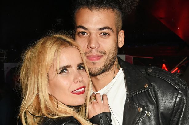 Buang Masa, Paloma Faith Benci Cuci Rambut Ketika Hamil