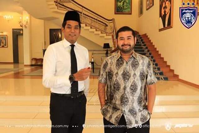 KJ Serah Pendrive TMJ Isu Korup FAM Kepada SPRM Esok
