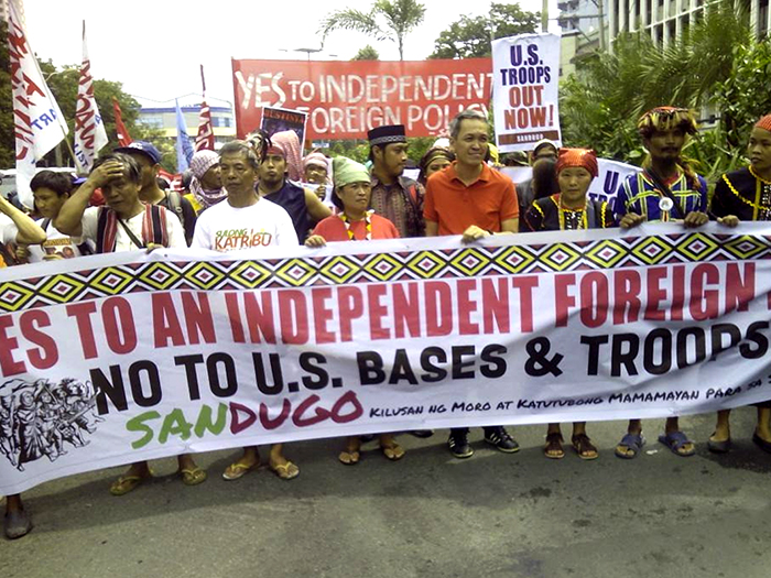 Penunjuk Perasaan 'Dilenyek' Van Polis Filipina