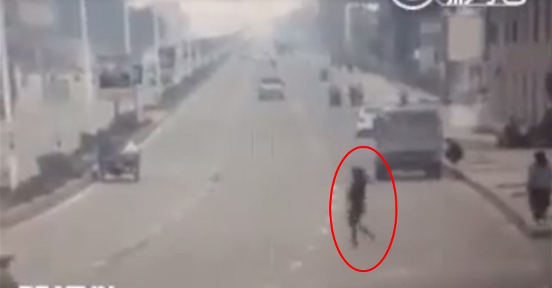 Penunggang Skuter Elak Rempuh Pejalan Kaki Namun...
