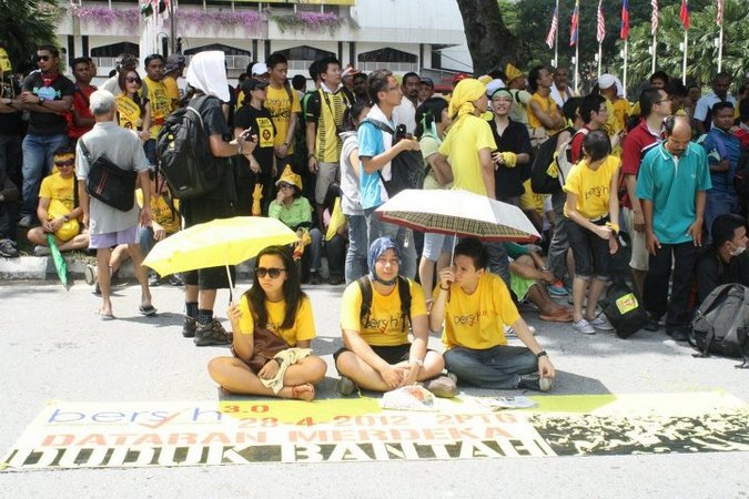Tak Suka Tengok 'Amoi' Seksi, PAN Gesa Duduk Dalam Hutan