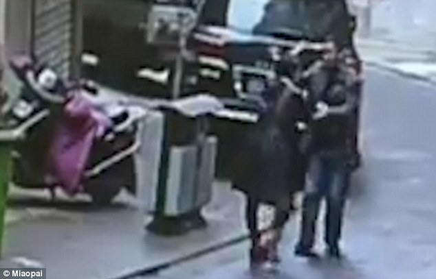 Setengah Jam Bergelut, RM15K Terselamat Disamun