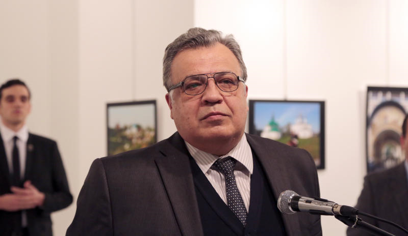 Duta Rusia Ditembak Mati Dalam Galeri Ankara
