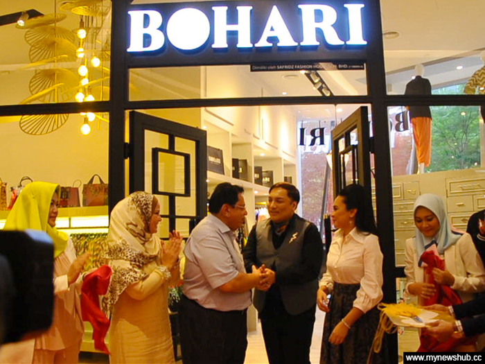 Tema Paradise Latari Koleksi Terbaharu Bohari