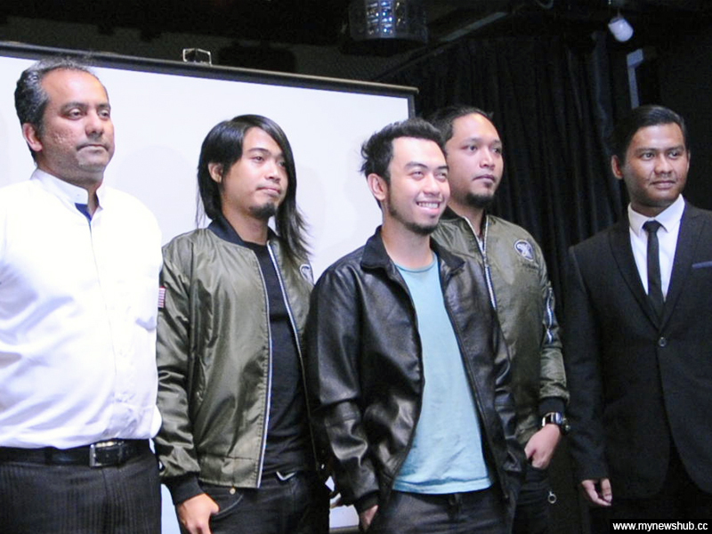 Estranged Dedah Penipuan Supaya Pemuzik Lain Waspada