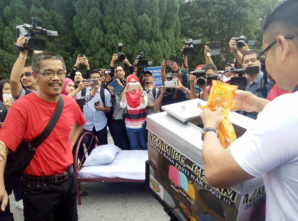 Edar Ais Krim, Katil Simbol Selangor Juara Rumah Urut
