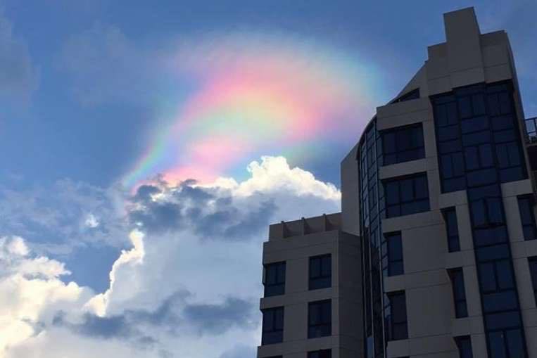 Warga Singapura Heboh Penampakan Pelangi 'Paddle Pop'