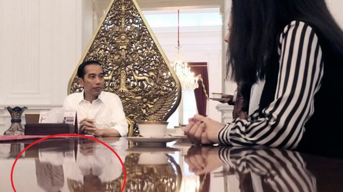 Heboh.. 'Penampakan' Susuk Misteri Dalam Foto Jokowi!
