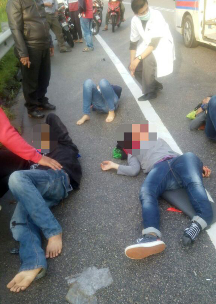 2 Maut 2 Kereta Bertembung Putus Di Bukit Putus
