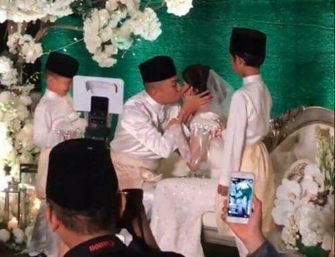 Pakaian, Cium Mulut Nora, Apa Pandangan Ahli Agama?