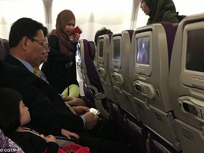 Duta Korea Utara Naik Kelas Ekonomi, Bawa Balik TV