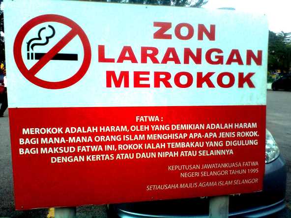Masih Ada Umat Islam Engkar Fatwa Haram Merokok