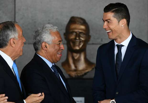 Patung Hodoh Ronaldo Jadi Bahan Jenaka Netizen