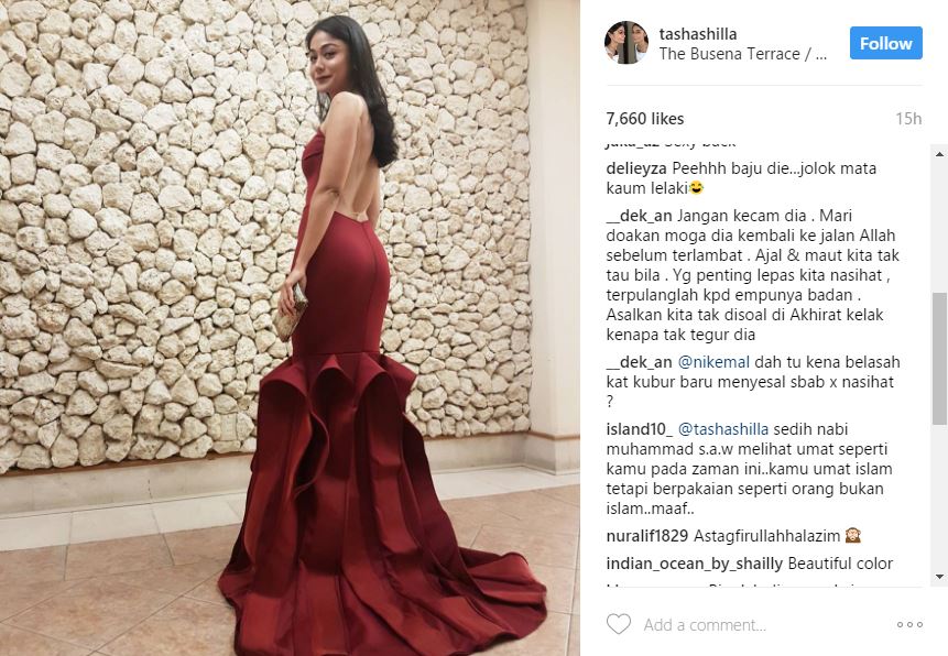 Gaun Dedah Belakang, Tasha Dikecam Peminat