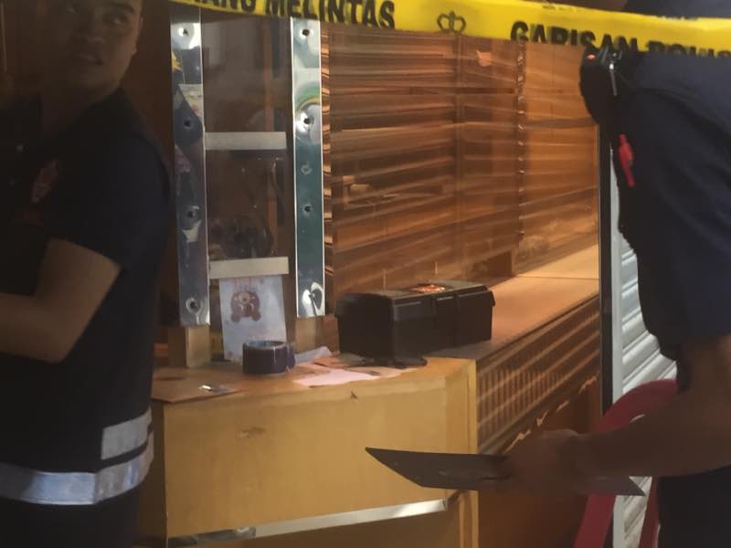 Penjenayah 'Licik' Bawa Lari Emas Dan Bukti