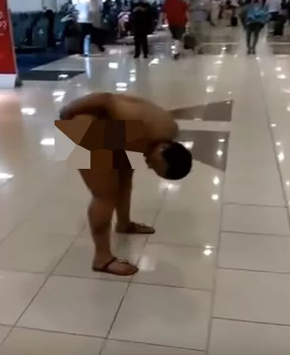 Kelibat Wanita Bogel Kejutkan Orang Ramai