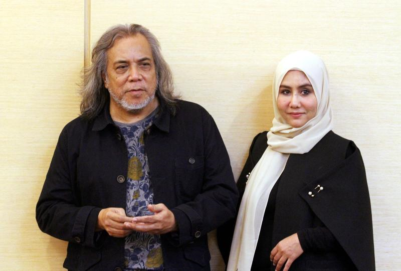 "Tiada Istilah Sunyi Dalam Hidup Saya" - Ella