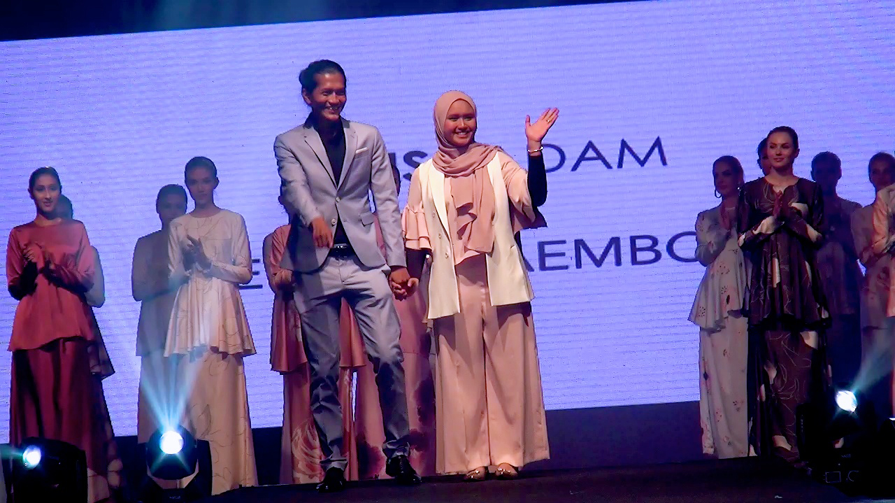 Cantik! Artis Peraga Koleksi Raya Di 'Fenomena Aidilfitri 2017'