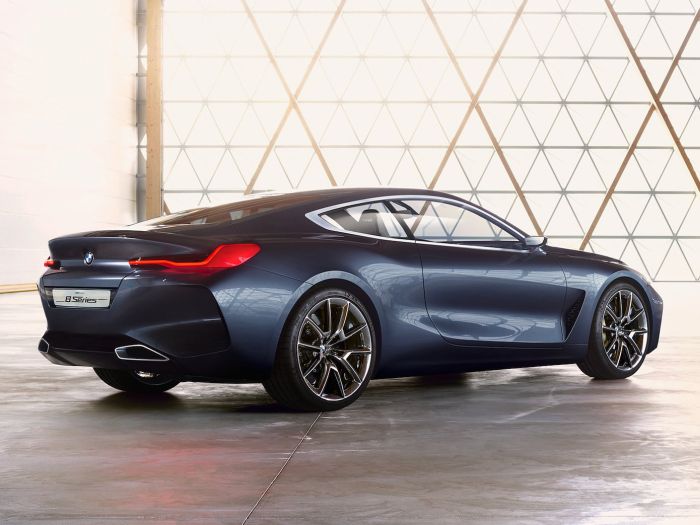 BMW Siri 8 Coupe Bakal Kembali 2018