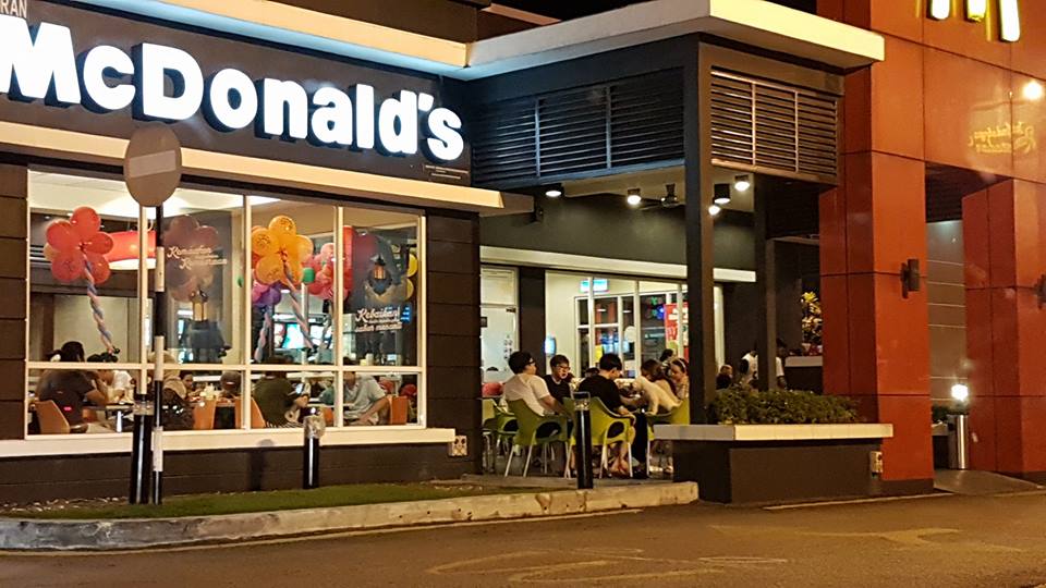 Ini Lagi Selamba... Bawa Anjing Lepak McDonald's