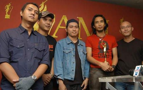 Vokalis Padi Nekad Hijrah & Hidup Bersederhana