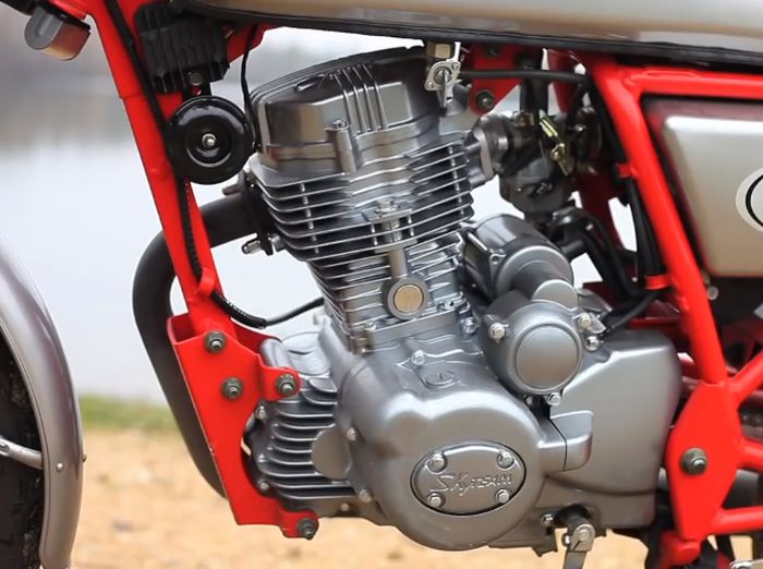 Gaya Retro Skyteam Ace 125 Cafe Racer