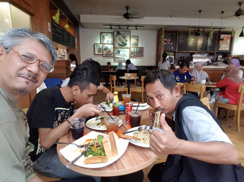 BFF Selamat Asrin: Legasi Busker KL