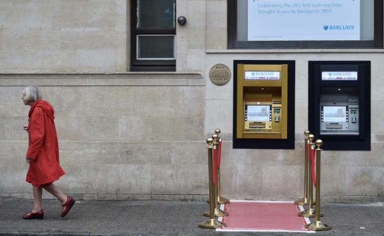  Mesin ATM Pertama Disaluti Emas Di London