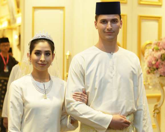 Kisah Lengan Baju Tunku Tun Aminah Nampak 'Senteng ...