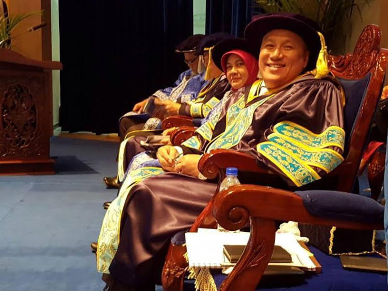 Chef Wan Terima Ijazah Kehormat PhD UUM MYNEWSHUB