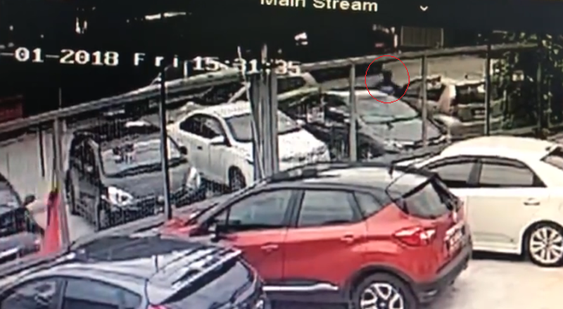 Video: Tayar Kereta Baru Lesap Kurang 2 Minit – MYNEWSHUB