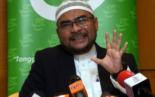 Kenyataan Mujahid Tuduhan Berat Ke Atas PM Ke-7