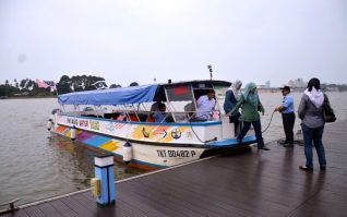 Payang ‘Water Taxi’ Tawar Pakej Susuri Sungai Terengganu