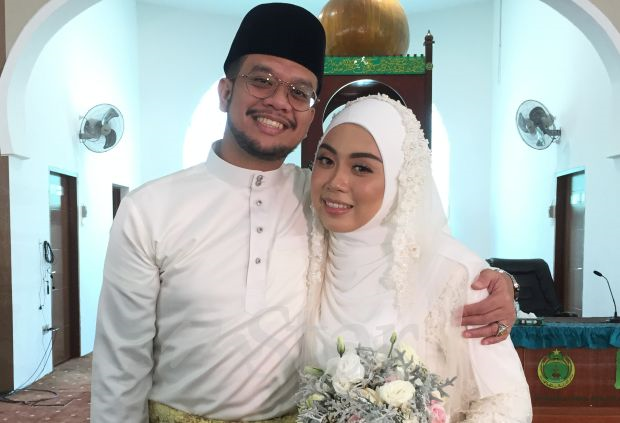 Tasha Manshahar Pakai Niqab Ketika Berjalan Seorang Diri Tasha Manshahar Pakai Niqab Ketika Berjalan Seorang Diri