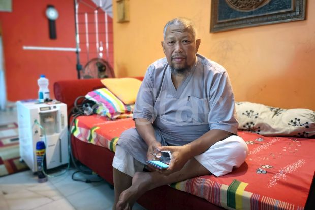 Tabung Oksigen Nyawa Bob Lokman, Jual Nasi Ayam Minggu 