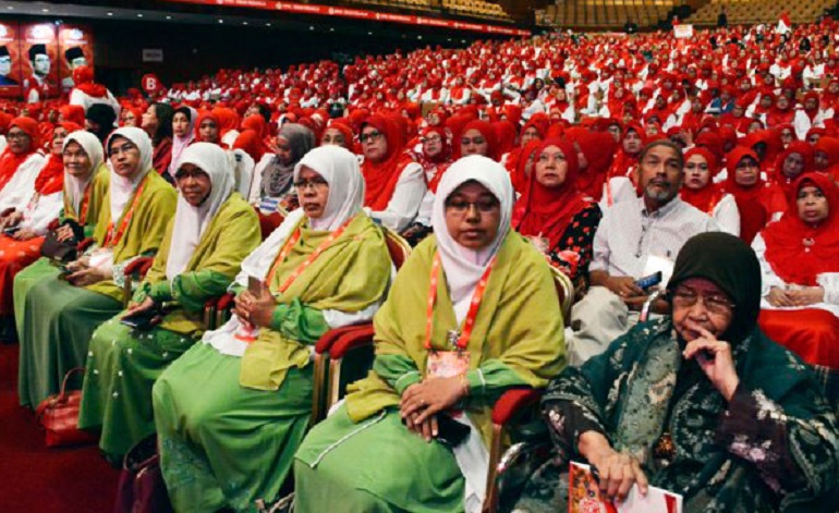 Muslimat, Pemuda PAS Di Perhimpunan Agung UMNO - MYNEWSHUB